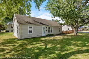 126 E Kerr St, Sycamore, IL 60178 - Photo 1