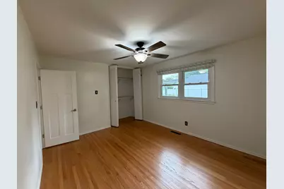 303 Lee Court, Crystal Lake, IL 60014 - Photo 10