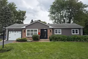303 Lee Ct, Crystal Lake, IL 60014 - Photo 1