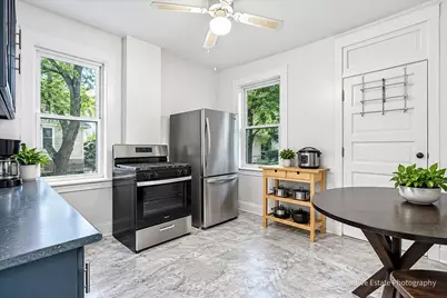 3657 N Hermitage Avenue, Chicago, IL 60613 - Photo 18
