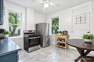 3657 N Hermitage Ave, Chicago, IL 60613 - Photo 18