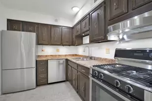 5501 Carriage Way Dr, Rolling Meadows, IL 60008 - Photo 6