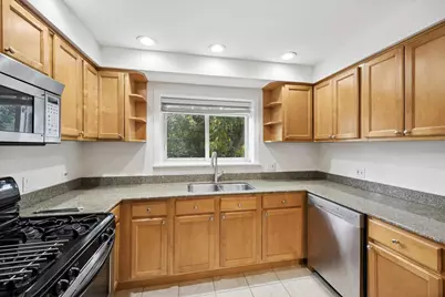 3010 Harlem Avenue #3, Riverside, IL 60546 - Photo 6