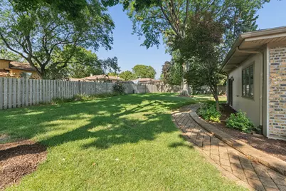 7202 Gold Grove Place, Darien, IL 60561 - Photo 52