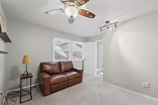 2201 Clover Ln, Champaign, IL 61821 - Photo 18