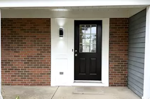 800 Stanford Ln, Carol Stream, IL 60188 - Photo 2