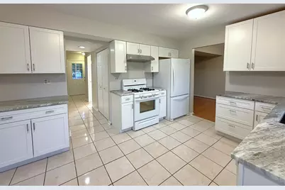 800 Stanford Lane #800, Carol Stream, IL 60188 - Photo 4