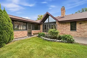 254 Wood Glen Ln, Oak Brook, IL 60523 - Photo 14