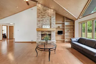 254 Wood Glen Ln, Oak Brook, IL 60523 - Photo 6