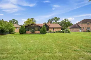 254 Wood Glen Ln, Oak Brook, IL 60523 - Photo 56