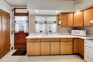 3720 N Springfield Ave, Chicago, IL 60618 - Photo 12