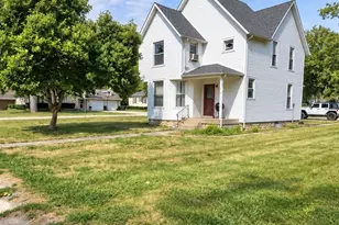 397 W Chebanse Ave, Chebanse, IL 60922 - Photo 1
