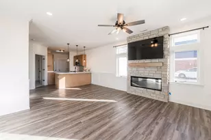 572 Stearn Dr, Genoa, IL 60135 - Photo 2