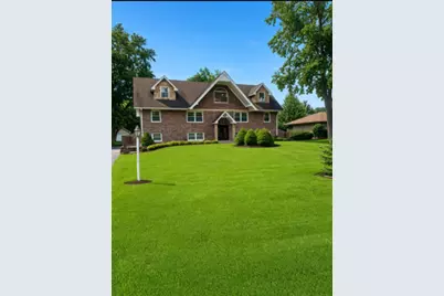 9S711 Brookbank Road, Willowbrook, IL 60527 - Photo 1