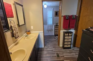 1306 13th St, Bloomington, IL 61704 - Photo 22