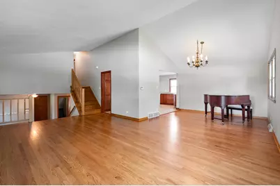 600 Florence Drive, Park Ridge, IL 60068 - Photo 6