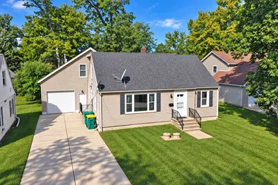 2113 Fields Place, Ottawa, IL 61350 - Photo 1
