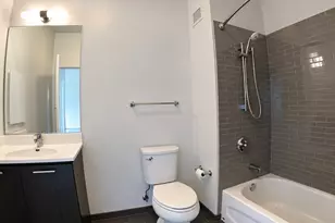 637 N Wells St, Chicago, IL 60654 - Photo 18