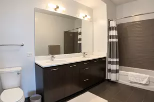 637 N Wells St, Chicago, IL 60654 - Photo 12