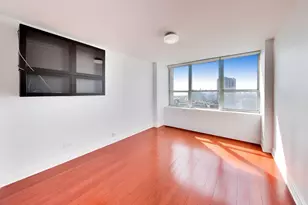 655 W Irving Park Rd, Chicago, IL 60613 - Photo 16