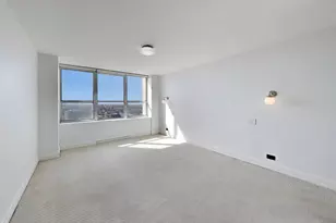 655 W Irving Park Rd, Chicago, IL 60613 - Photo 10