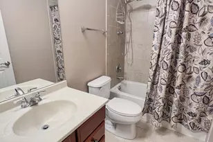 742 Summit Ln, Vernon Hills, IL 60061 - Photo 12