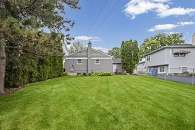274 N Highview Avenue, Elmhurst, IL 60126 - Photo 16