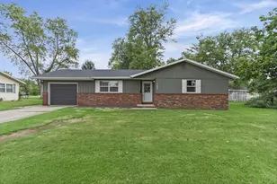 742 N Reel Ave, Salem, IL 62881 - Photo 2
