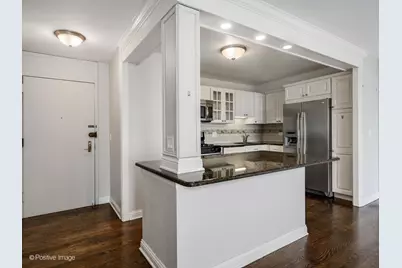 2800 N Lake Shore Drive #1003, Chicago, IL 60657 - Photo 6