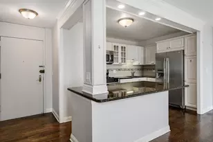 2800 N Lake Shore Dr, Chicago, IL 60657 - Photo 6