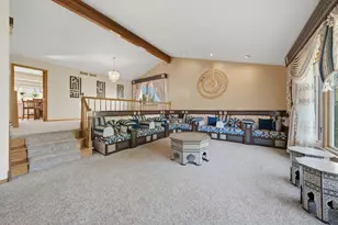 8524 Golfview Dr, Orland Park, IL 60462 - Photo 4