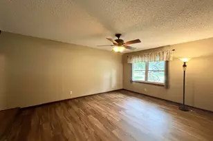 2636 N Osage Dr, Bourbonnais, IL 60914 - Photo 6