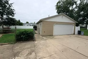 2636 N Osage Dr, Bourbonnais, IL 60914 - Photo 30