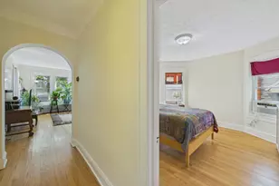 6554 N Campbell Ave, Chicago, IL 60645 - Photo 8