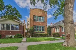6554 N Campbell Ave, Chicago, IL 60645 - Photo 2