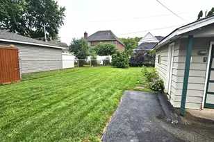 618 W Comstock Ave, Elmhurst, IL 60126 - Photo 8