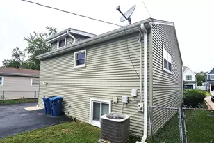 618 W Comstock Ave, Elmhurst, IL 60126 - Photo 4