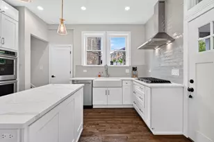 1726 W Jarvis Ave, Chicago, IL 60626 - Photo 14