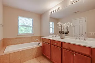 726 Summit Ln, Vernon Hills, IL 60061 - Photo 20