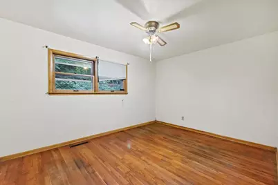 5715 Fox Lake Road, McHenry, IL 60051 - Photo 10
