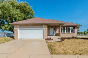 411 Shamrock Ln, Manteno, IL 60950 - Photo 1
