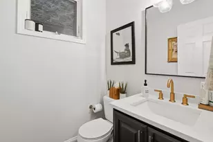 3236 N Seminary Ave, Chicago, IL 60657 - Photo 10