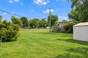 1110 Douglas Dr, Sterling, IL 61081 - Photo 4