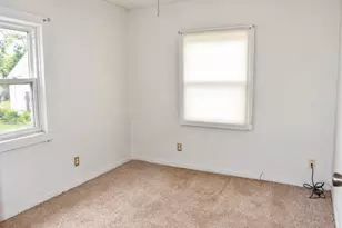1110 Douglas Dr, Sterling, IL 61081 - Photo 10