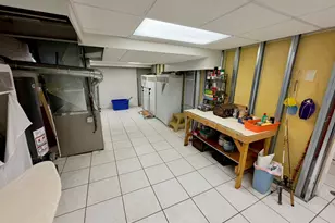 10513 Dorchester St, Westchester, IL 60154 - Photo 16
