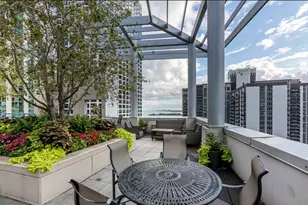 201 N Westshore Dr, Chicago, IL 60601 - Photo 12