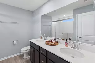1044 Moraine Dr, South Elgin, IL 60177 - Photo 14