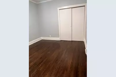 8340 S Paxton Avenue, Chicago, IL 60617 - Photo 10