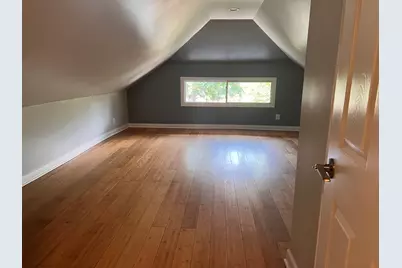 8340 S Paxton Avenue, Chicago, IL 60617 - Photo 12