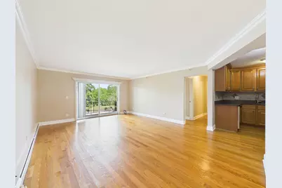 2210 S Goebbert Road #226, Arlington Heights, IL 60005 - Photo 4